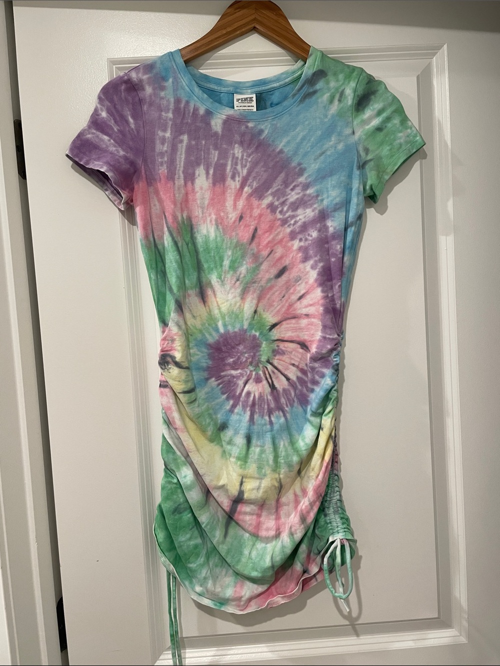 Pink Victoria’s Secret Tie-Dye Short Sleeve Ruched Dress xs